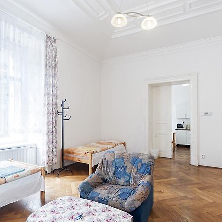 Gallery Hostel Praga Esterno foto